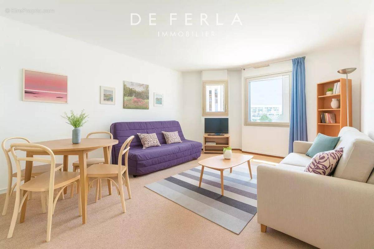 Appartement à PARIS-14E