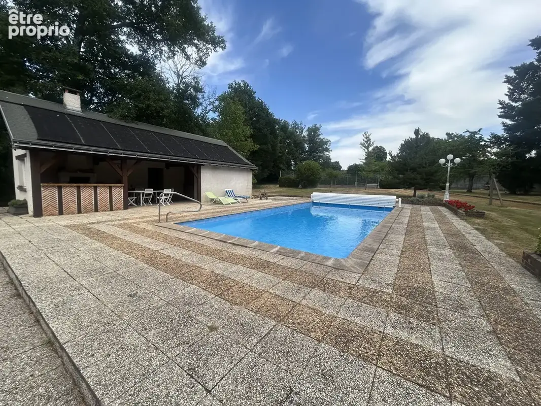 Maison 7 pièces 250 m² à vendre à Estivareilles (03190) - photo 4