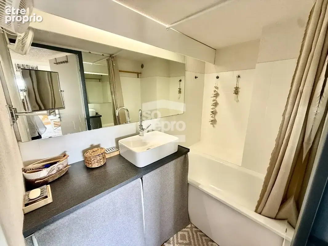 Réf : 2319 - Vente Appartement au dernier étage avec superbe vue secteur Richelieu ! - photo 10