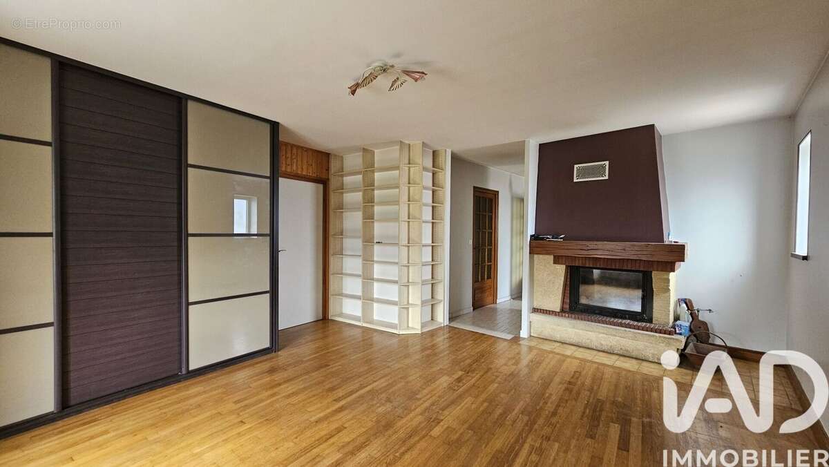 Photo 2 - Maison à RUFFEC