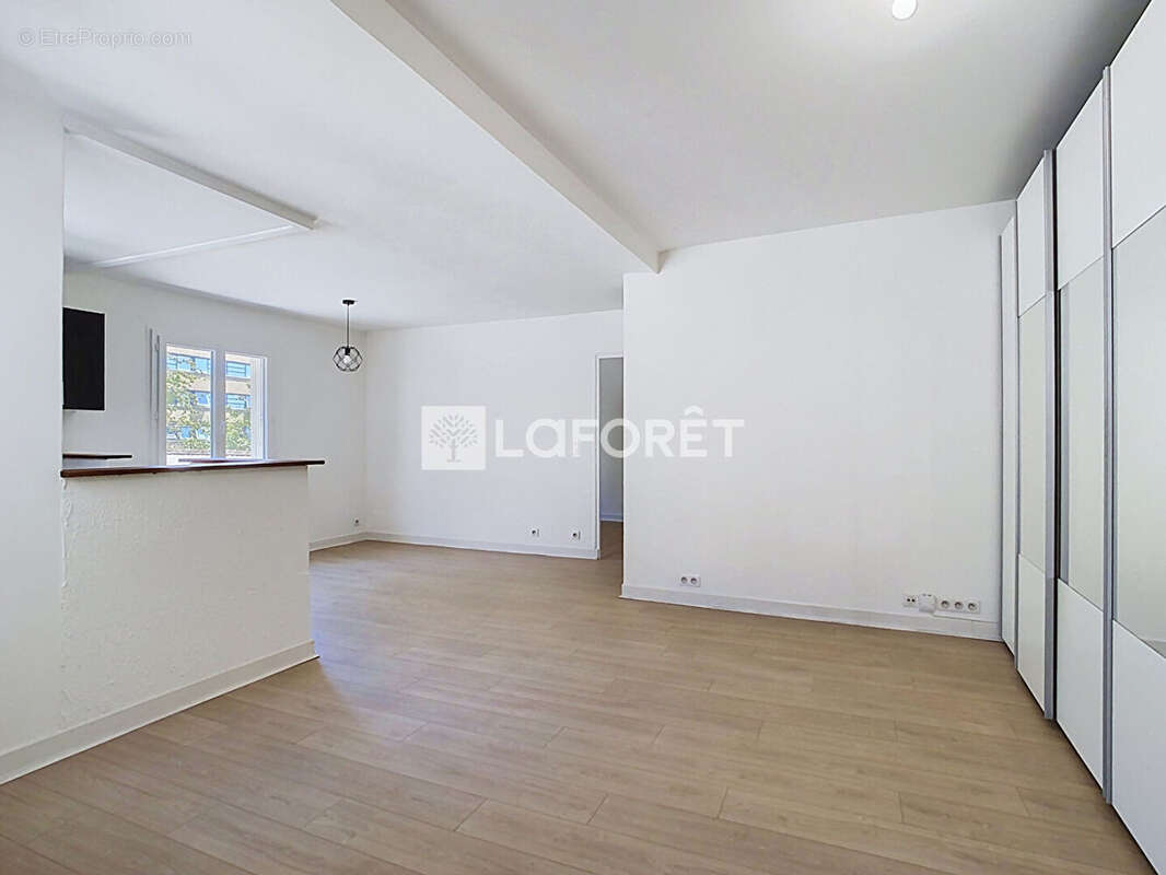Appartement Limoges 2 pièce(s) 52.83m2 - photo 2