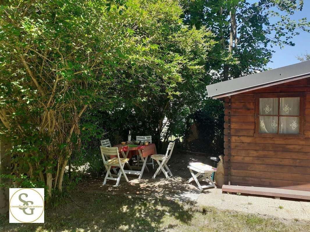   - Appartement à SAINT-MAMET