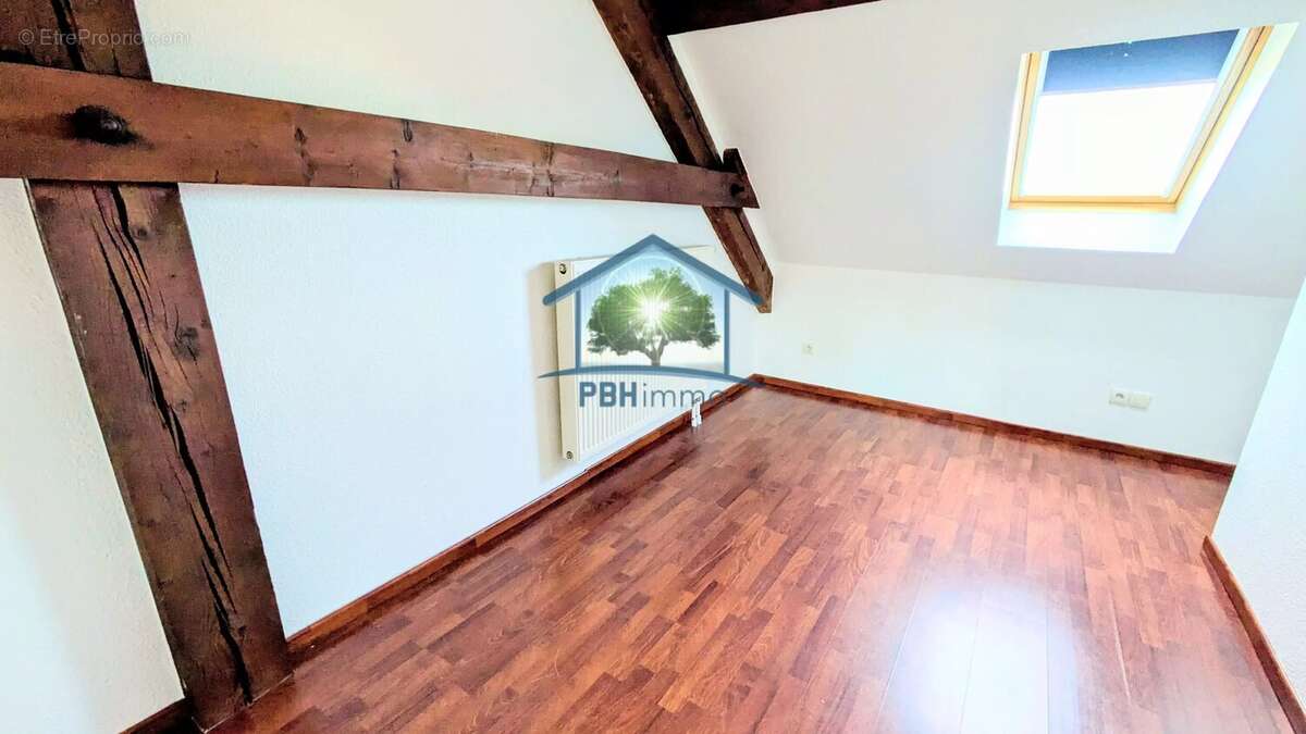 RIEDHEIM (67) - Appartement Duplex inversé F4/5 avec Terrasse, Cave et Parkings - photo 16