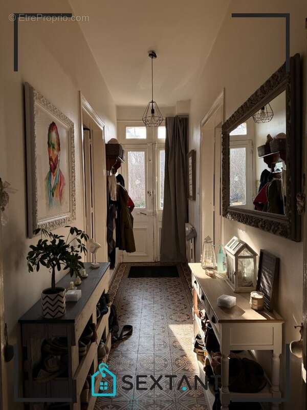 Superbe Maison de Maître de 215 m² à Saint-Aubin-lès-Elbeuf - photo 3