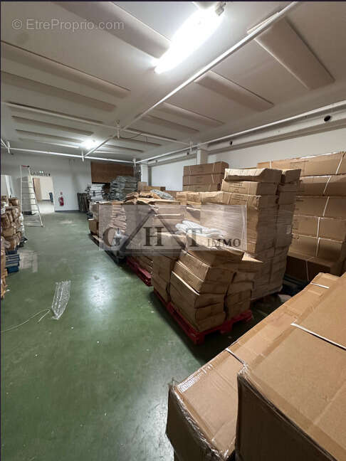 Commerce à AUBERVILLIERS