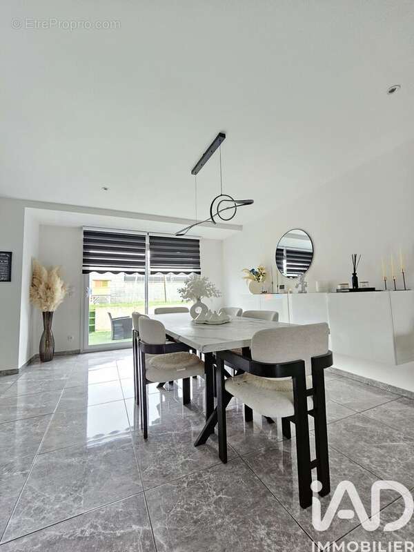 Maison 120 m² à Ugny  - photo 3