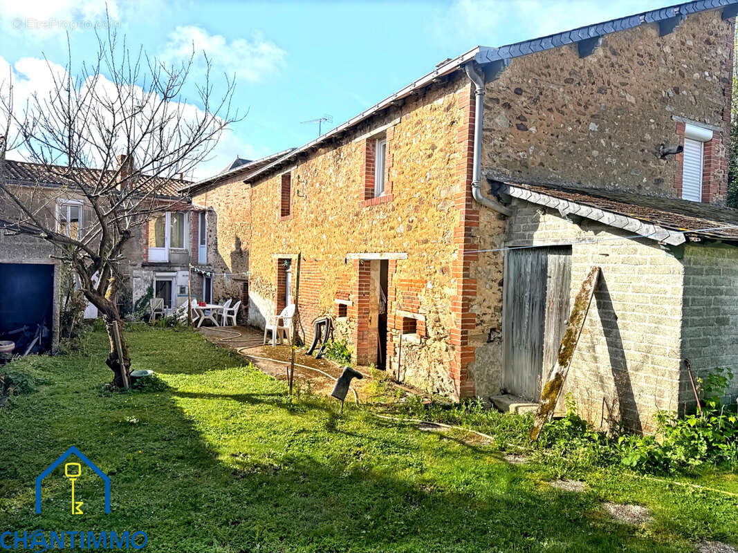 Maison à MOUILLERON-EN-PAREDS