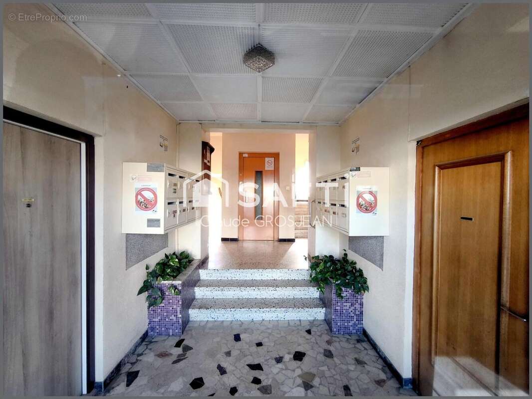 Photo 2 - Appartement à ROUSSILLON