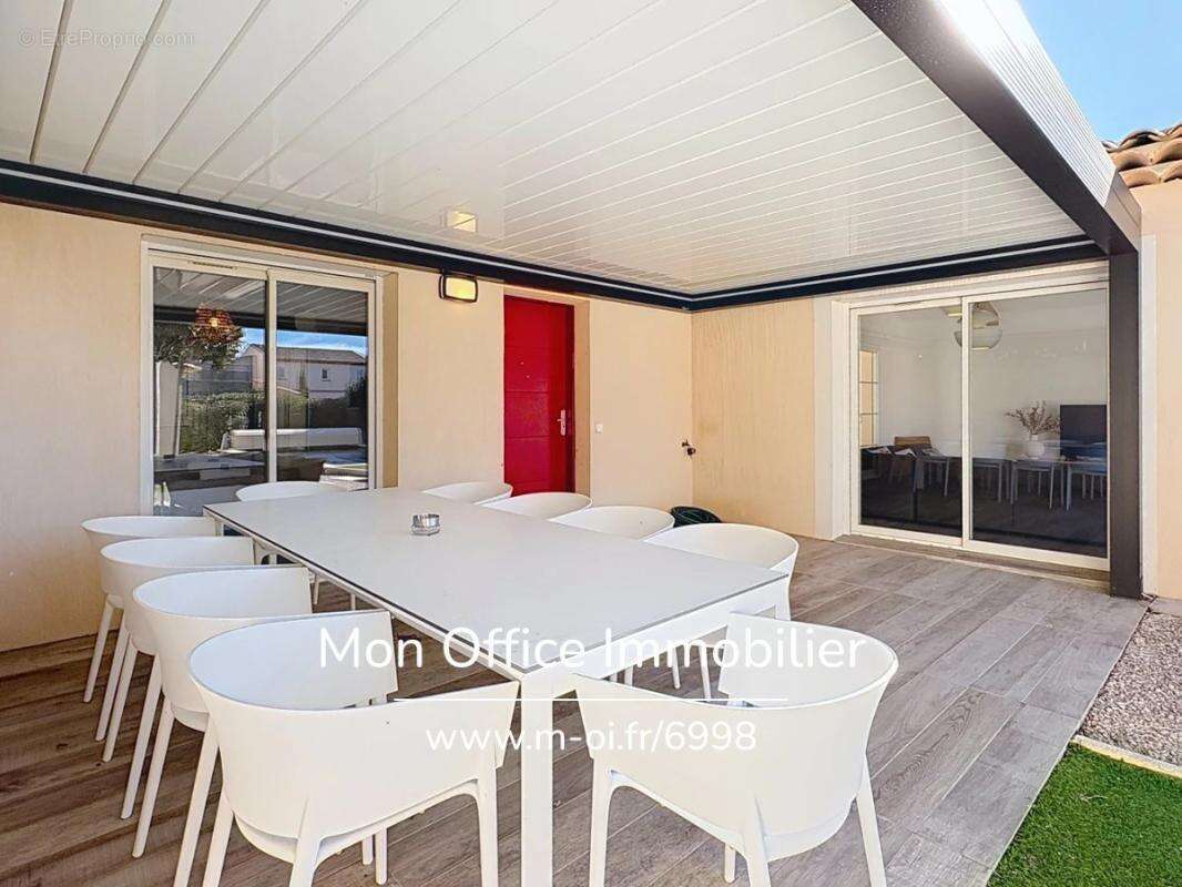 Référence : 6998-les. - villa moderne à 1 min de la plage avec piscine et garage à grimaud - photo 5