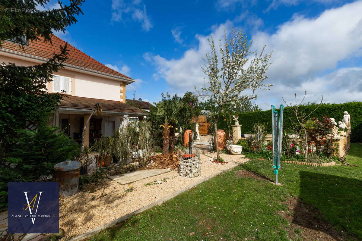 HAGENBACH - Maison de maître - 306 m2 - photo 2