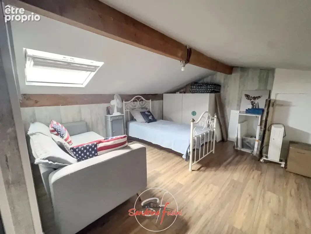 GATTIÈRES   Beau 3/4 pièces dans maison de village avec combles aménagées - photo 8