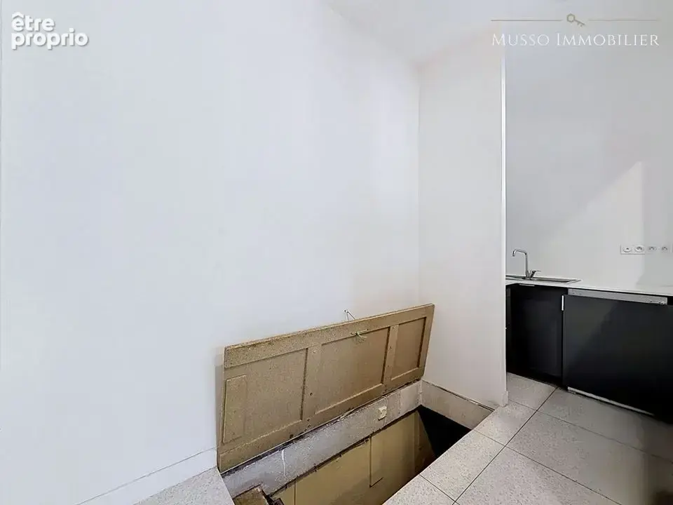 Commerce 49 m² à vendre à Marseille-4e (13004) - photo 8