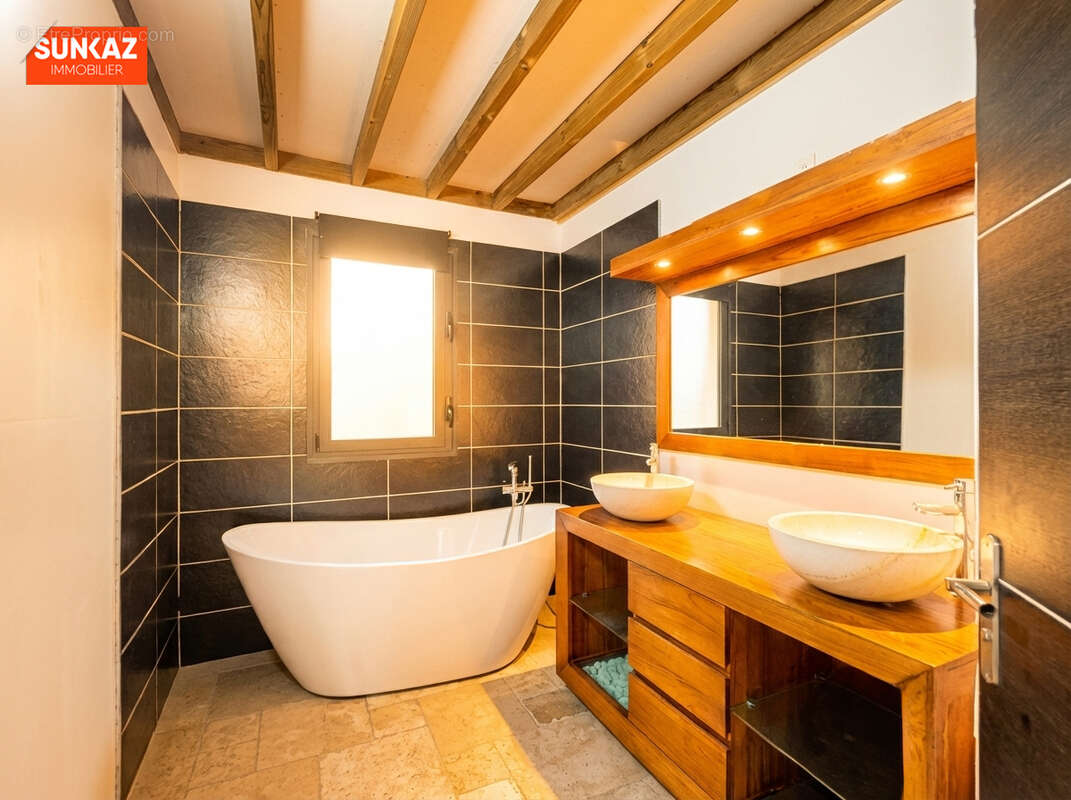 Maison à SAINT-PIERRE