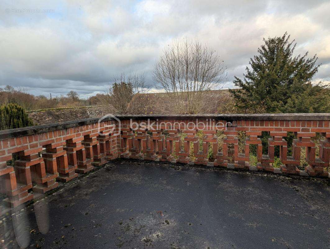 Maison à PONT-SUR-YONNE