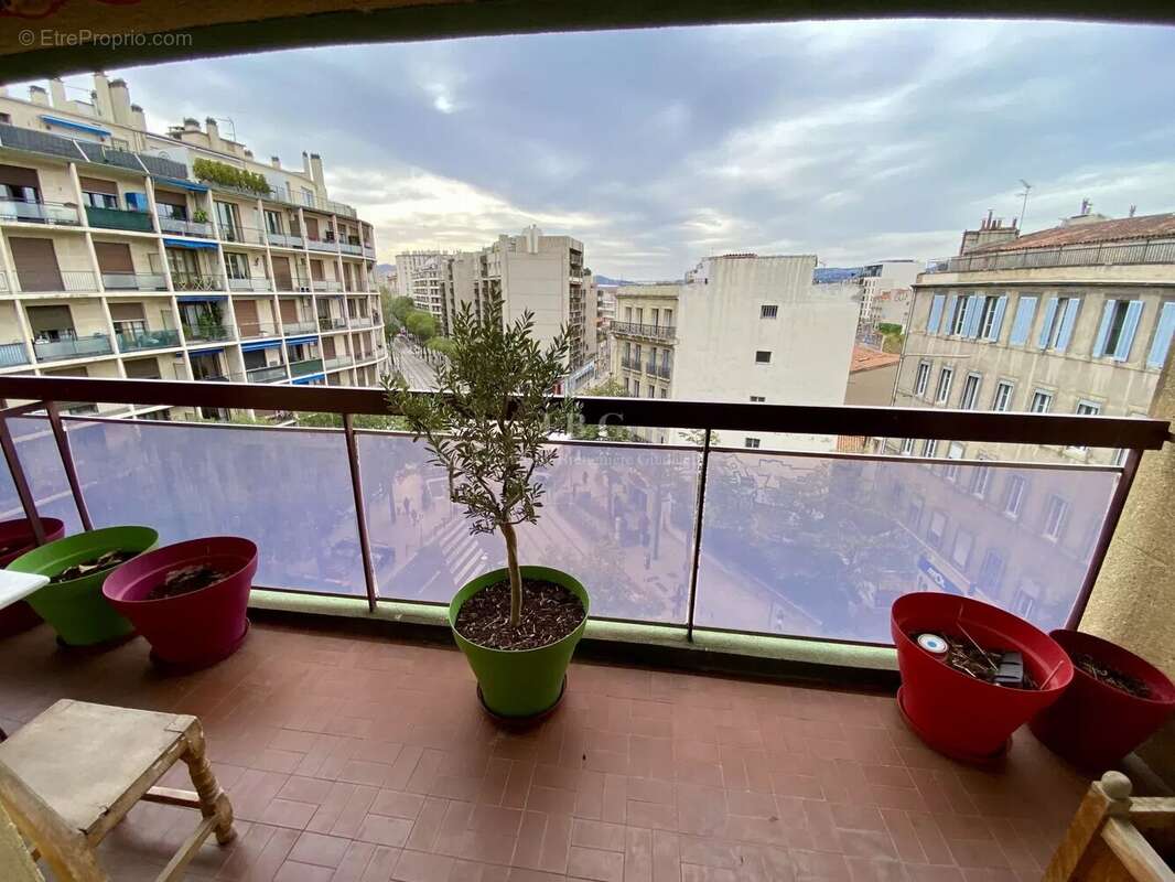 Appartement à MARSEILLE-6E
