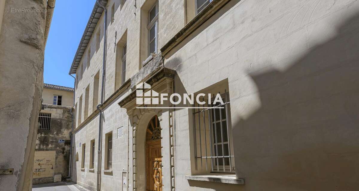 Exclusivité : T3 traversant de 71.38 m² dans un ancien hôtel particulier, Avignon Intra-Muros - photo 7