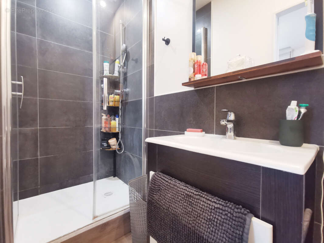 Appartement à SAINTE-SAVINE