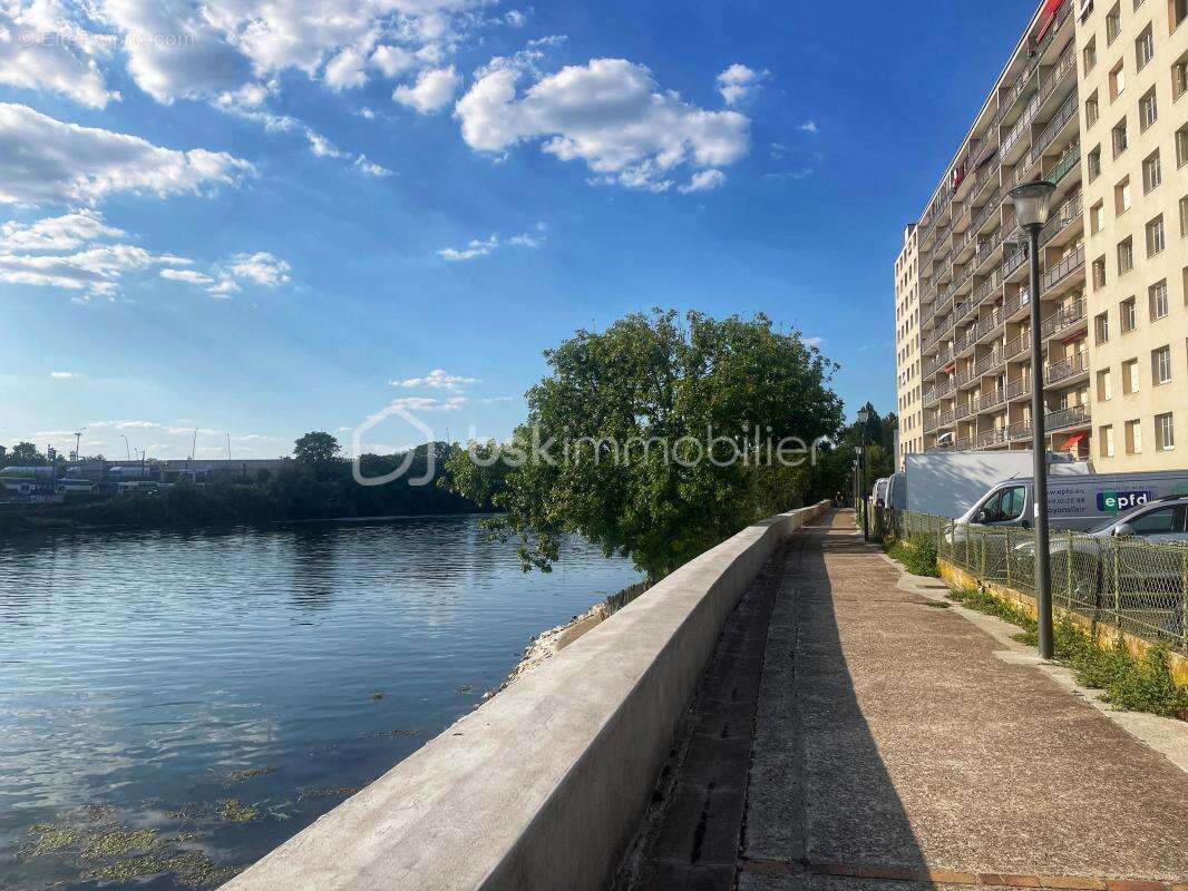 Appartement à CHOISY-LE-ROI