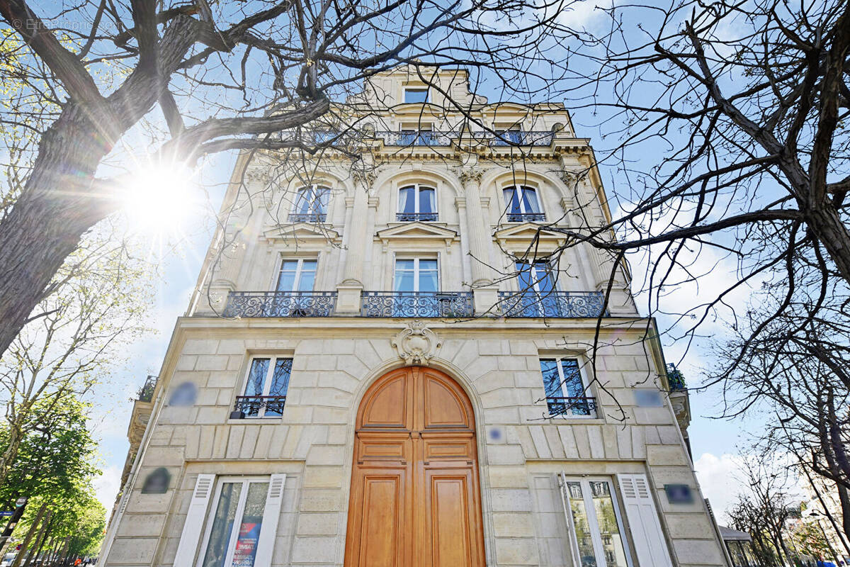 Commerce à PARIS-17E