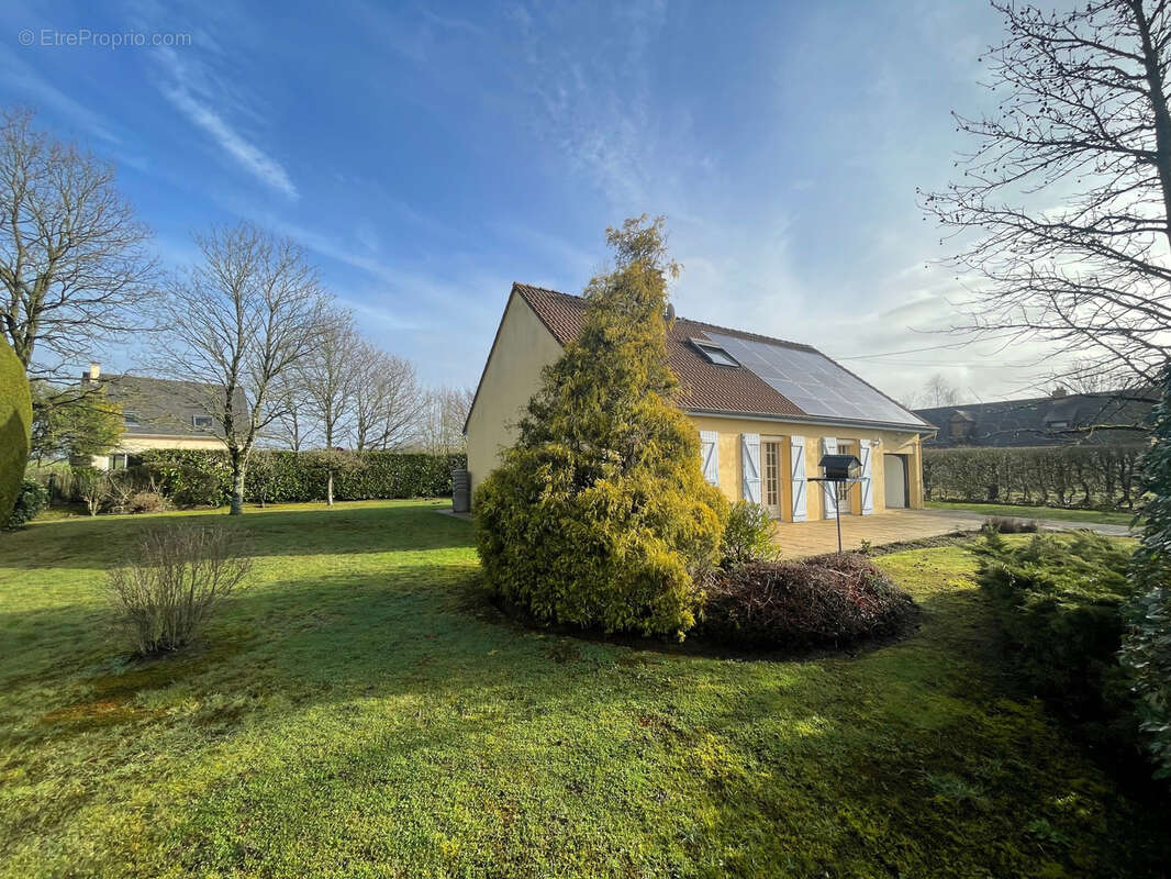 Maison à ROEZE-SUR-SARTHE