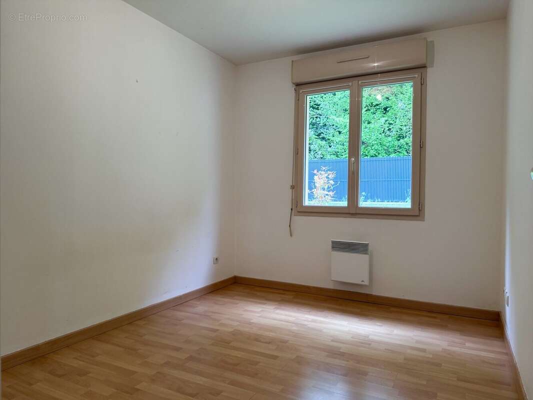 Chambre 2 - Maison à CONNERRE