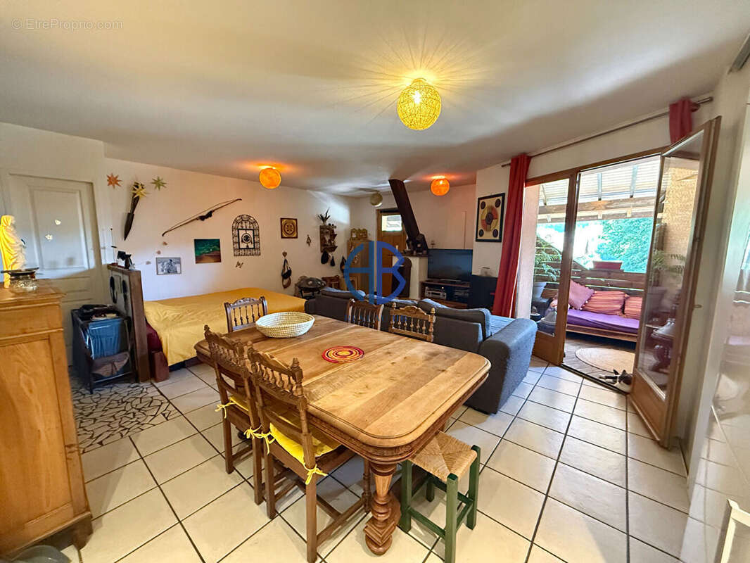 Appartement type 4 avec balcon + 2 places de parking - photo 2