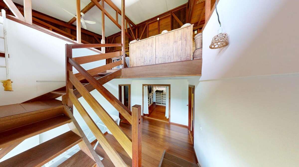 Maison 180 m² à Schoelcher  - photo 9
