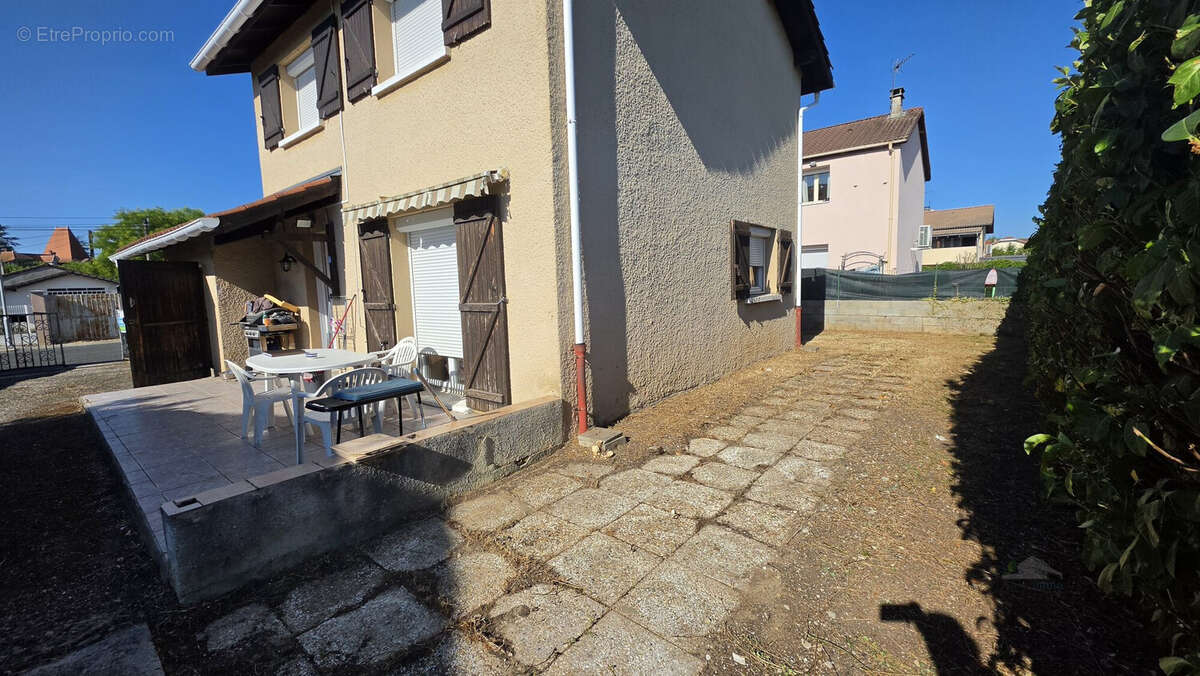 Maison 79 m² à Charvieu-Chavagneux  - photo 2