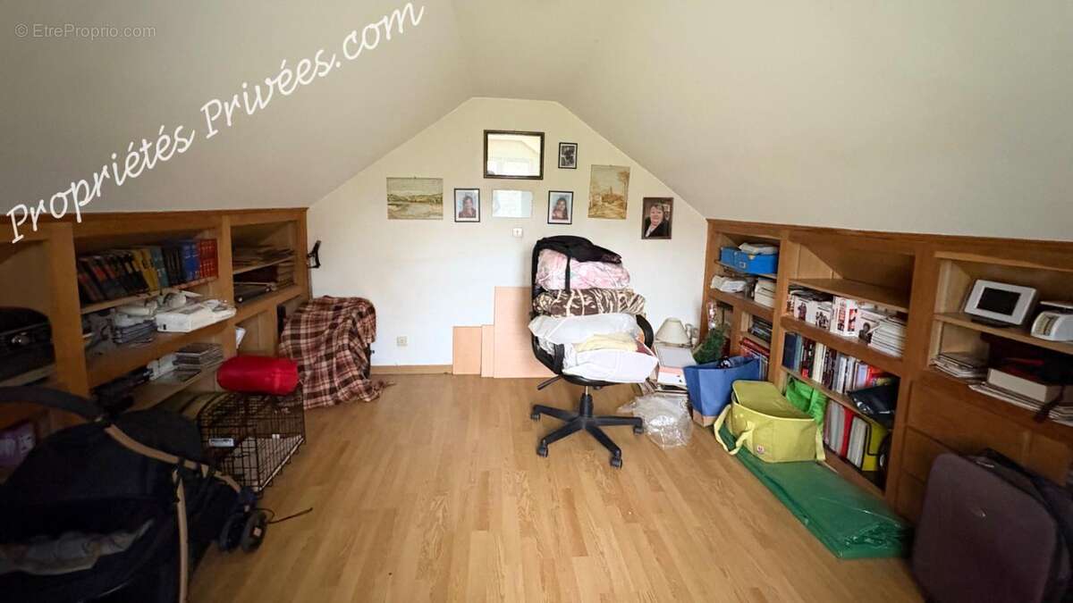 Maison Monthou Sur Bievre 10 pièce(s) 135 m2 - photo 5