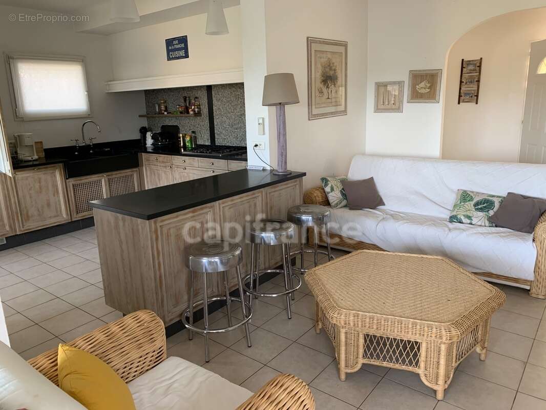 Var(83) Vente-Gassin-Golfe de Saint Tropez-BASTIDE et MAISON sur Terrain 2 117 m², 2 piscines-Bord de mer - photo 9