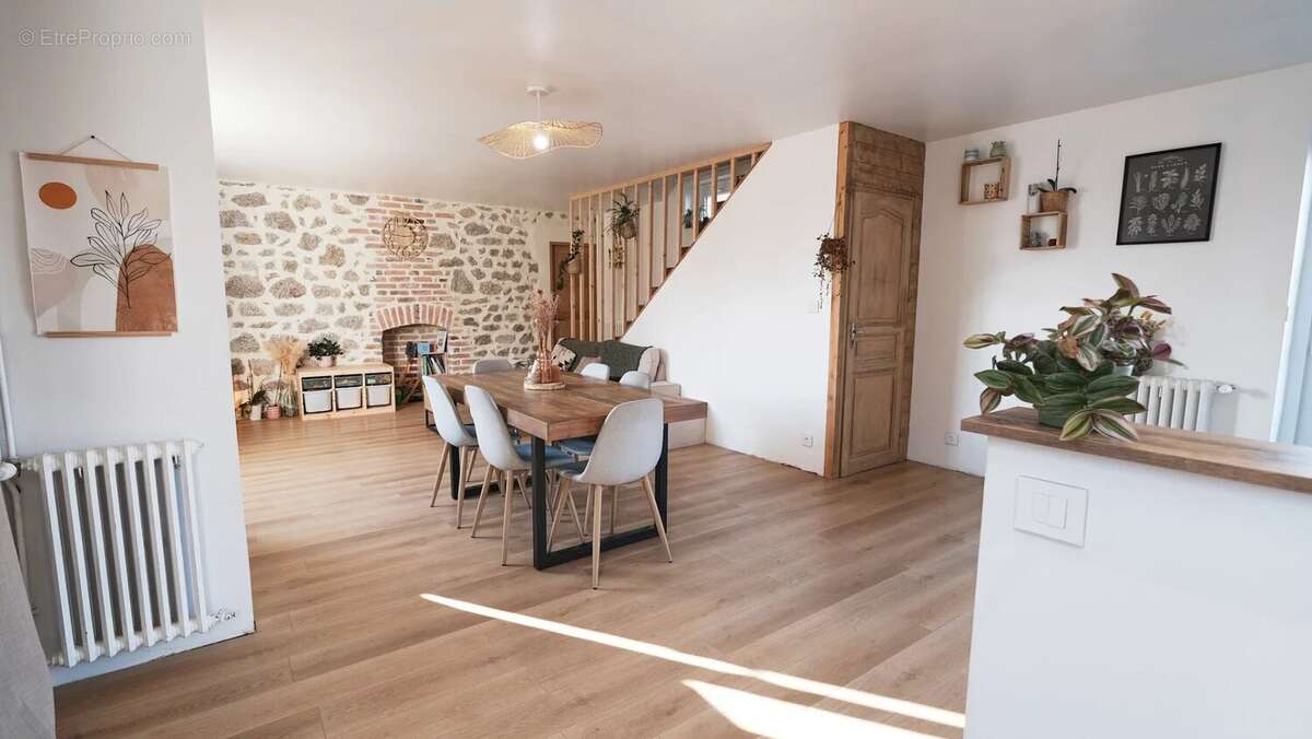 Maison à TOULON-SUR-ARROUX