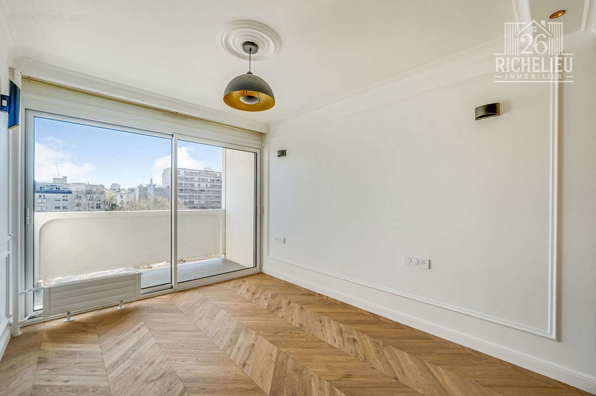 Appartement à PARIS-12E