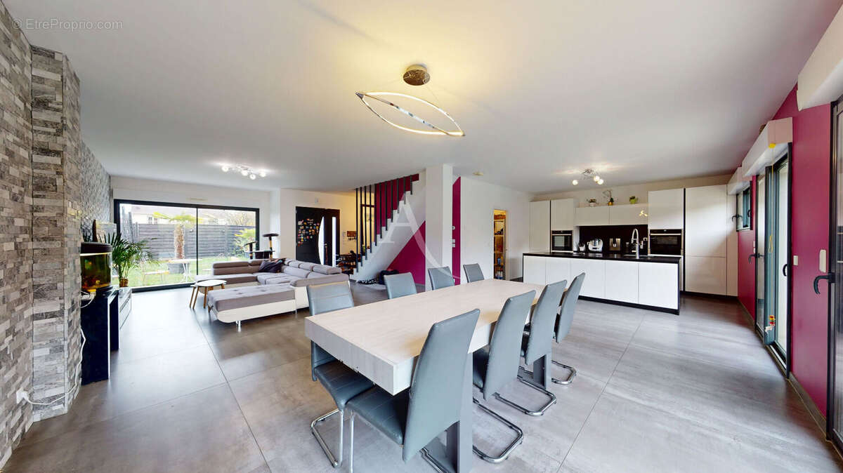 Maison à BRIE-COMTE-ROBERT