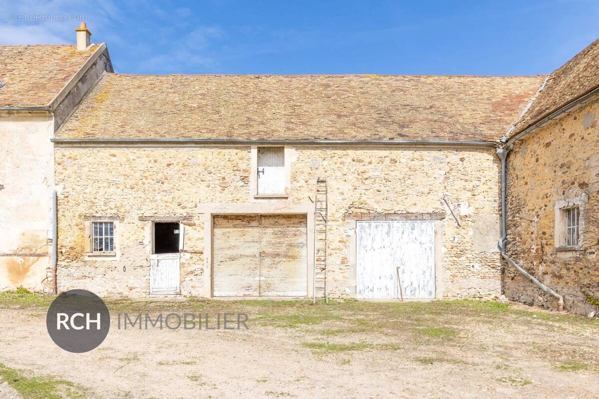 Maison à GARANCIERES