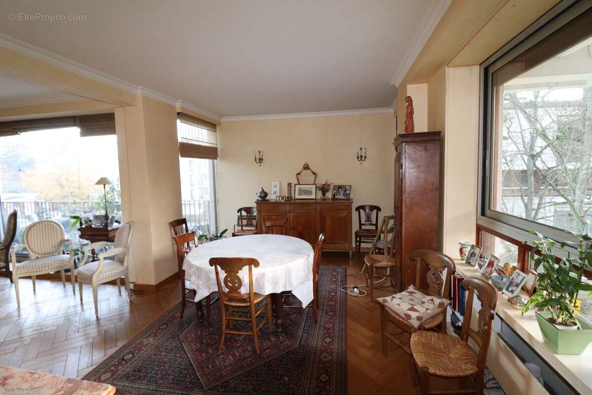 Appartement à LOUVECIENNES