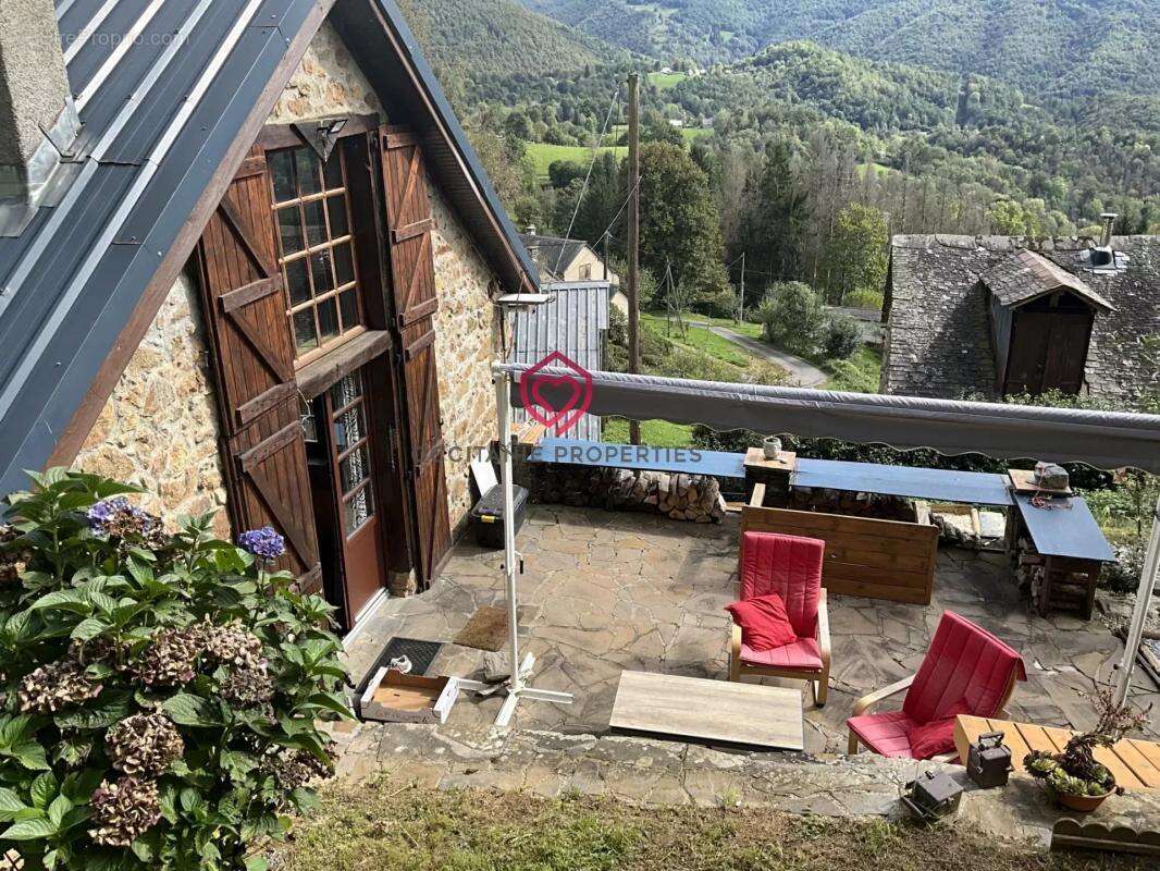 Maison à BOUSSENAC
