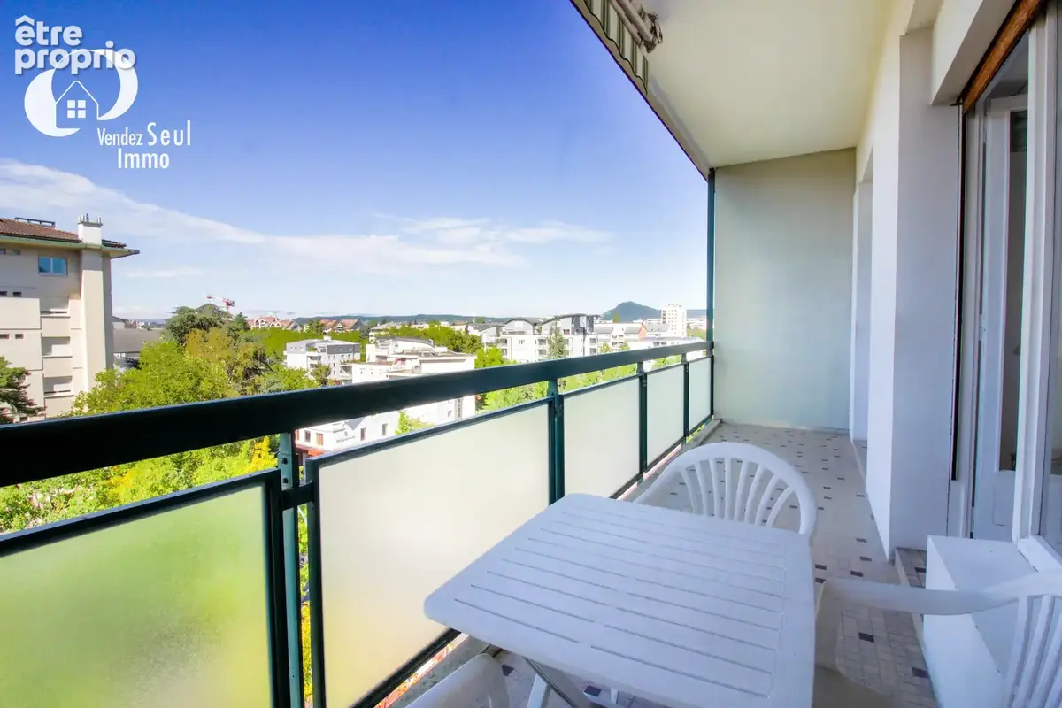 Appartement de Type 2 de 60 m2 - à deux pas du lac - photo 2
