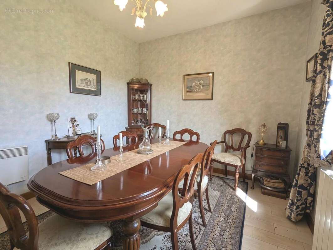 Maison pratique de 5 chambres avec piscine et appartement indépendant près de Sarlat, Dordogne - DPE C/C - Opportunité de revenu - photo 9