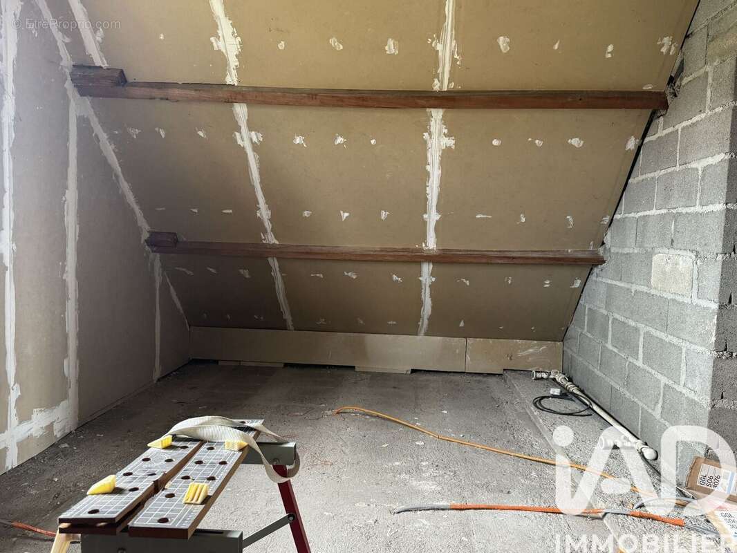 Maison 76 m² à Logron  - photo 6