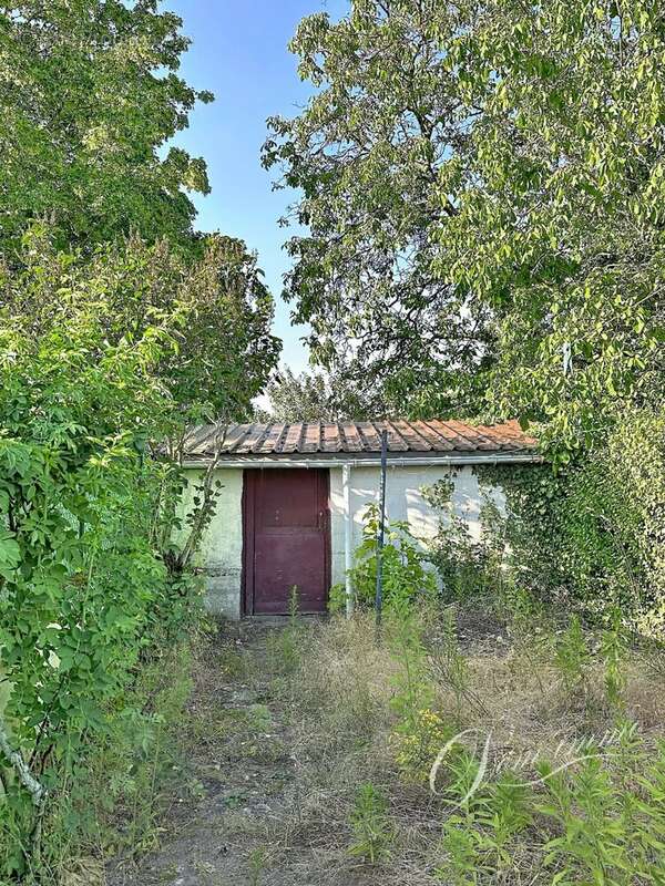 En exclusivité à SAULIEU, maison de ville avec jardin - photo 11