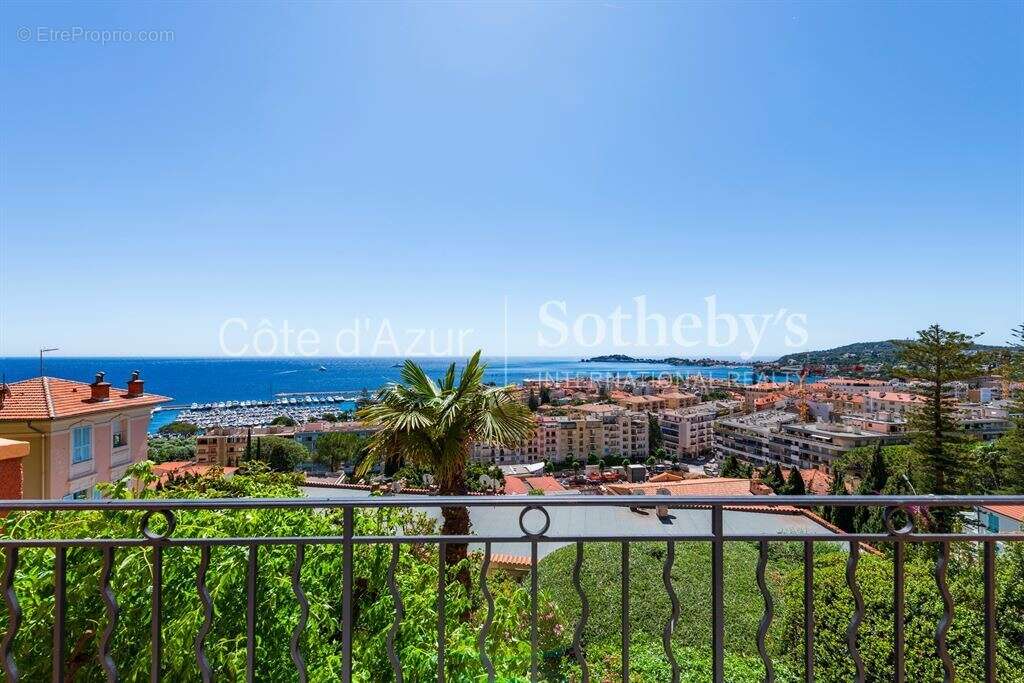 Appartement à BEAULIEU-SUR-MER