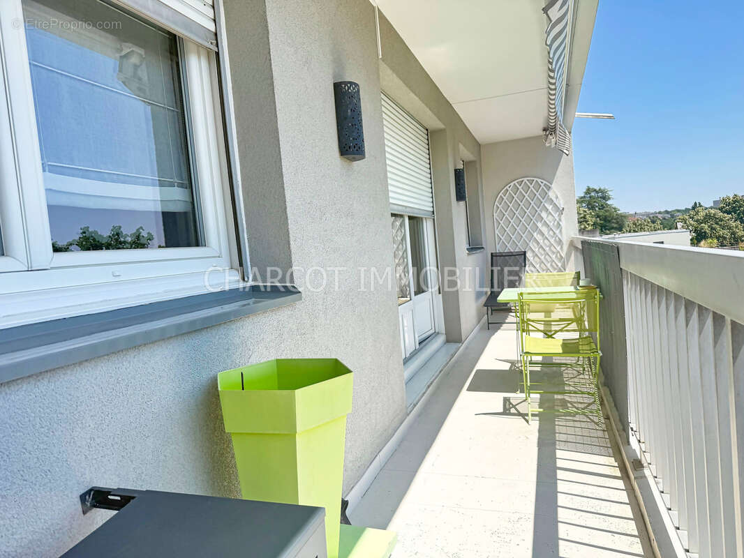 LYON 5ème   Exclusivité  Appartement T4 traversant au dernier étage avec ascenseur - photo 2