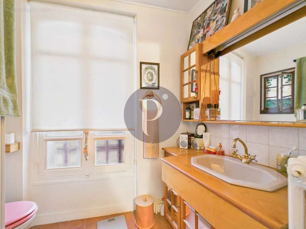 Maison à VERRIERES-LE-BUISSON