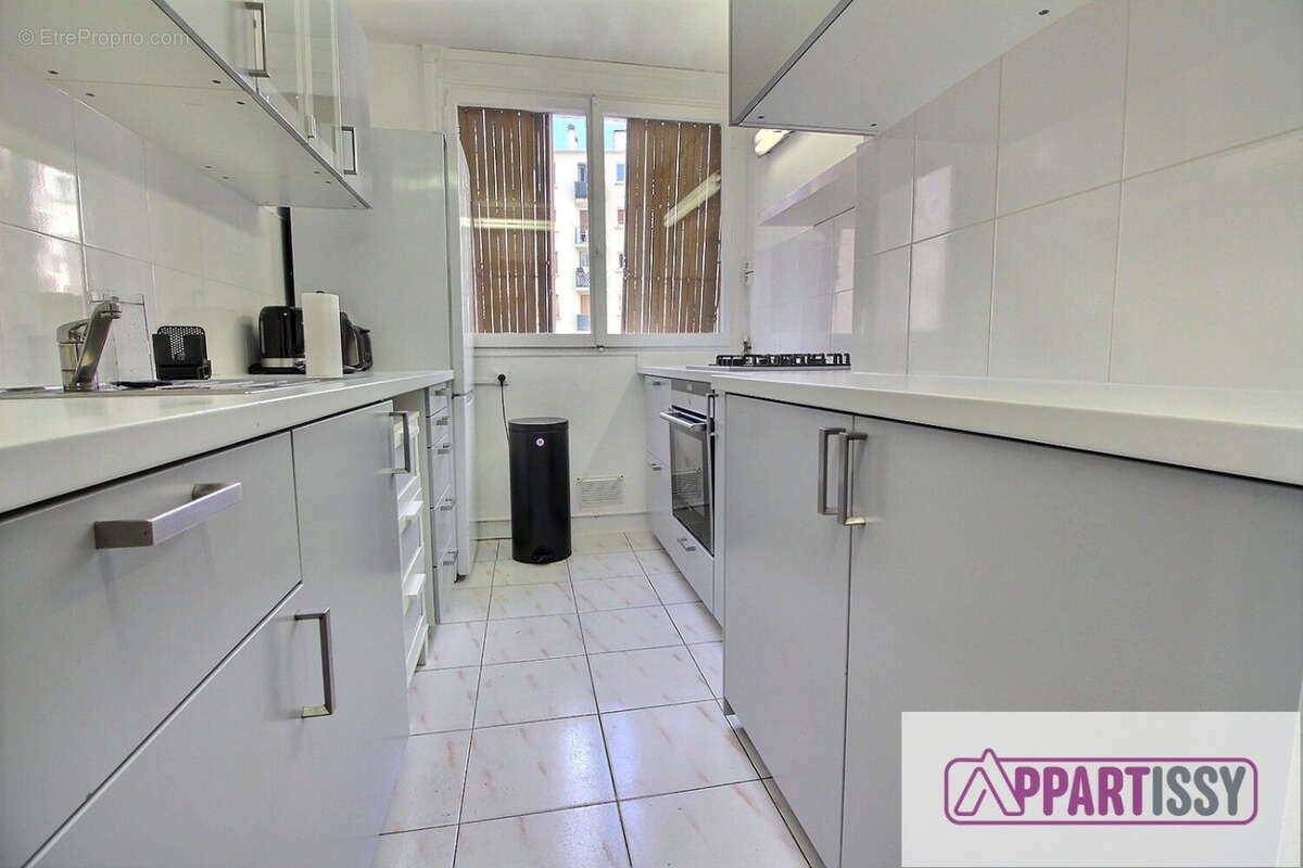 Appartement à PARIS-15E