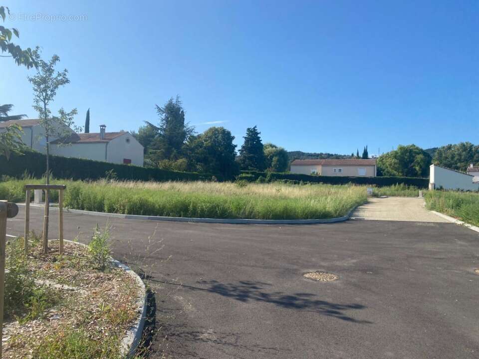 Terrain à MALATAVERNE
