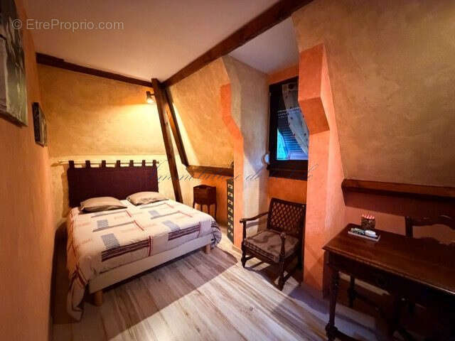 Maison à CHAMPCEVINEL