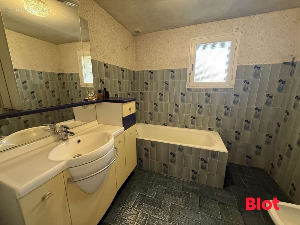 Maison à MARTIGNE-FERCHAUD