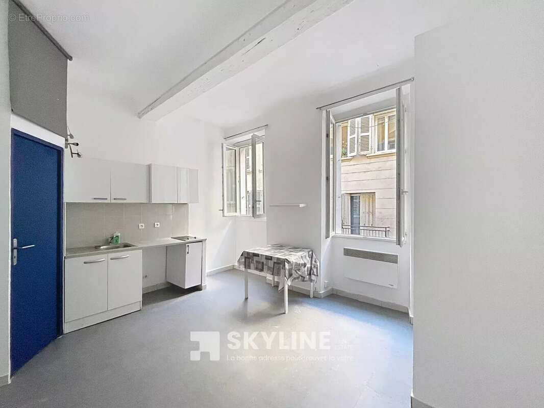 Appartement à MARSEILLE-1E