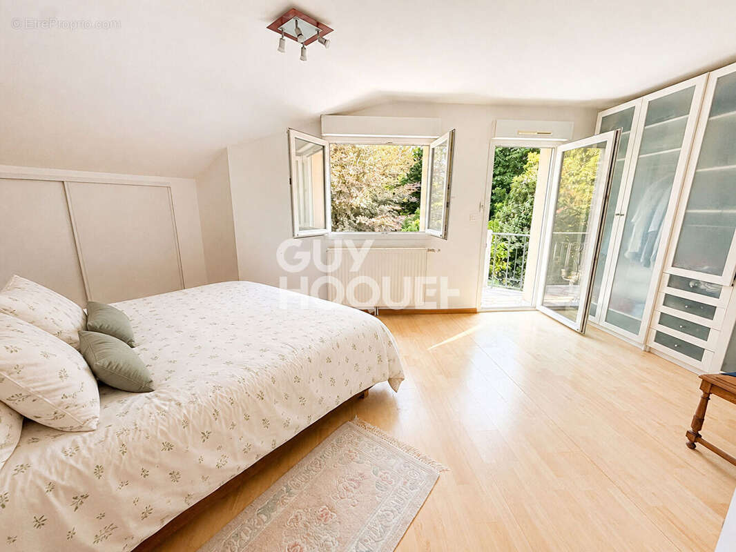 Maison 4 chambres garage piscine - photo 12