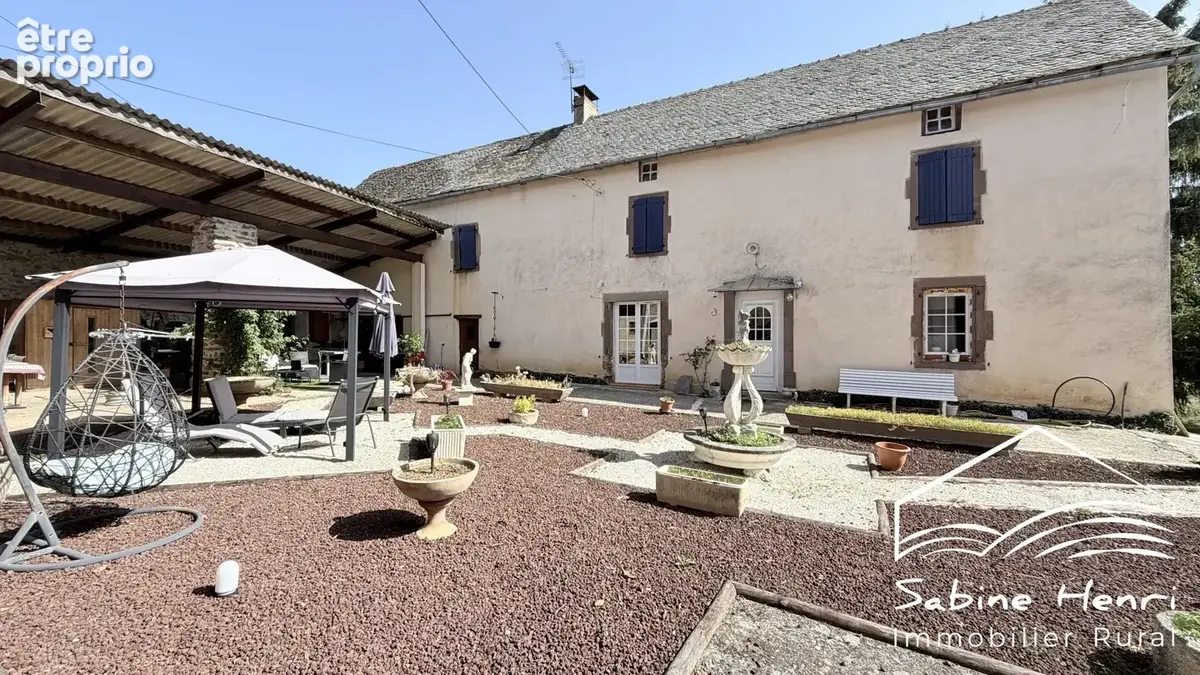 Photo Maison à Montirat au prix de 270 000€